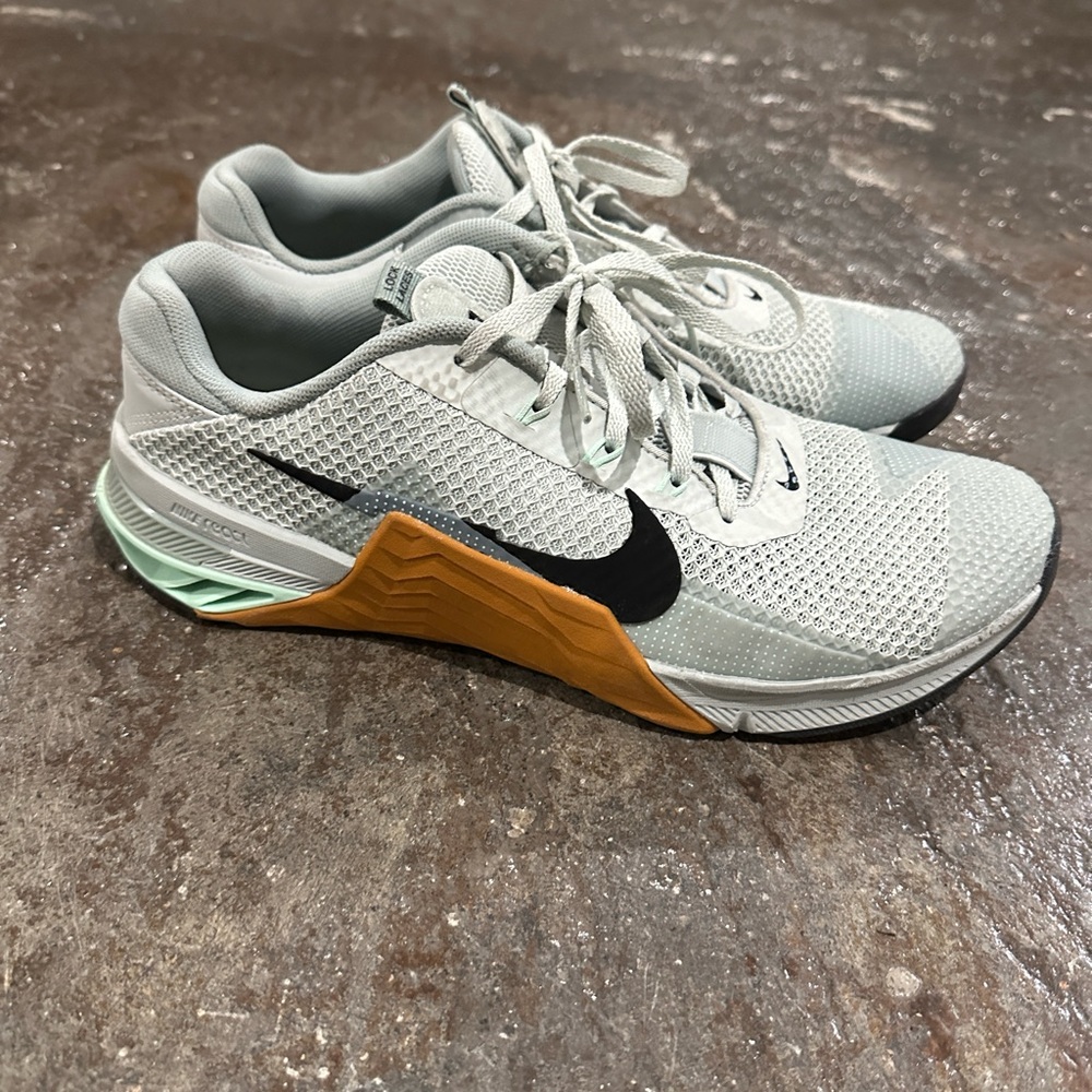 Men’s Nike Metcon 7 - Mint/Gum - Size 10.5